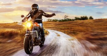 Motorradsaison 2021: Alles, was ein Biker wissen muss (Foto: Shutterstock- Alexander Kirch )