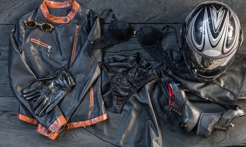 Diese Lederkluft ist zwar sexy aber nur bedingt als Sicherheitskleidung geeignet. (Foto: Shutterstock-_Peyker  )