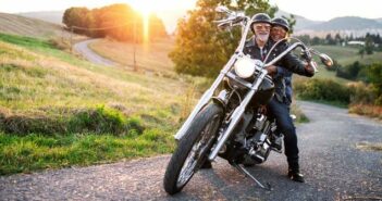 Motorradstudie: Biken – ein Hobby älterer Jahrgänge? ( Foto: Adobe Stock- Halfpoint )