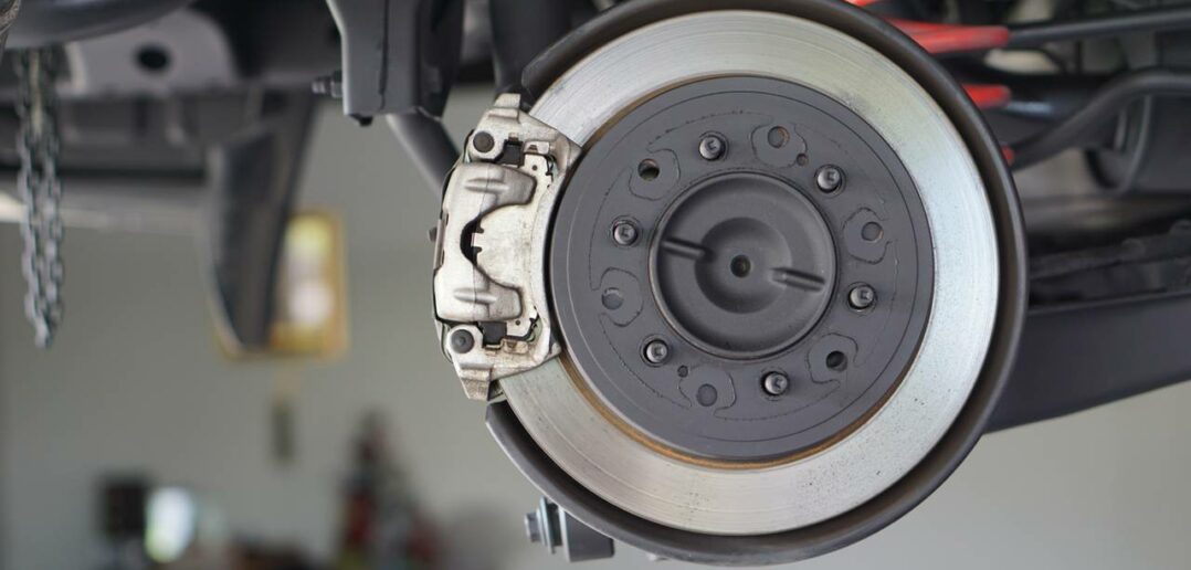 Wartung und Pflege von Motorrad-Bremsscheiben für eine längere Lebensdauer (Foto: AdobeStock - 330798023 Yuranan)
