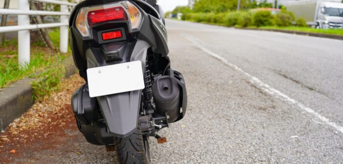 Heckumbau am Motorrad: So gelingt der legale Wechsel des Kennzeichenhalters (Foto: AdobeStock - mouse23 - 459199313)